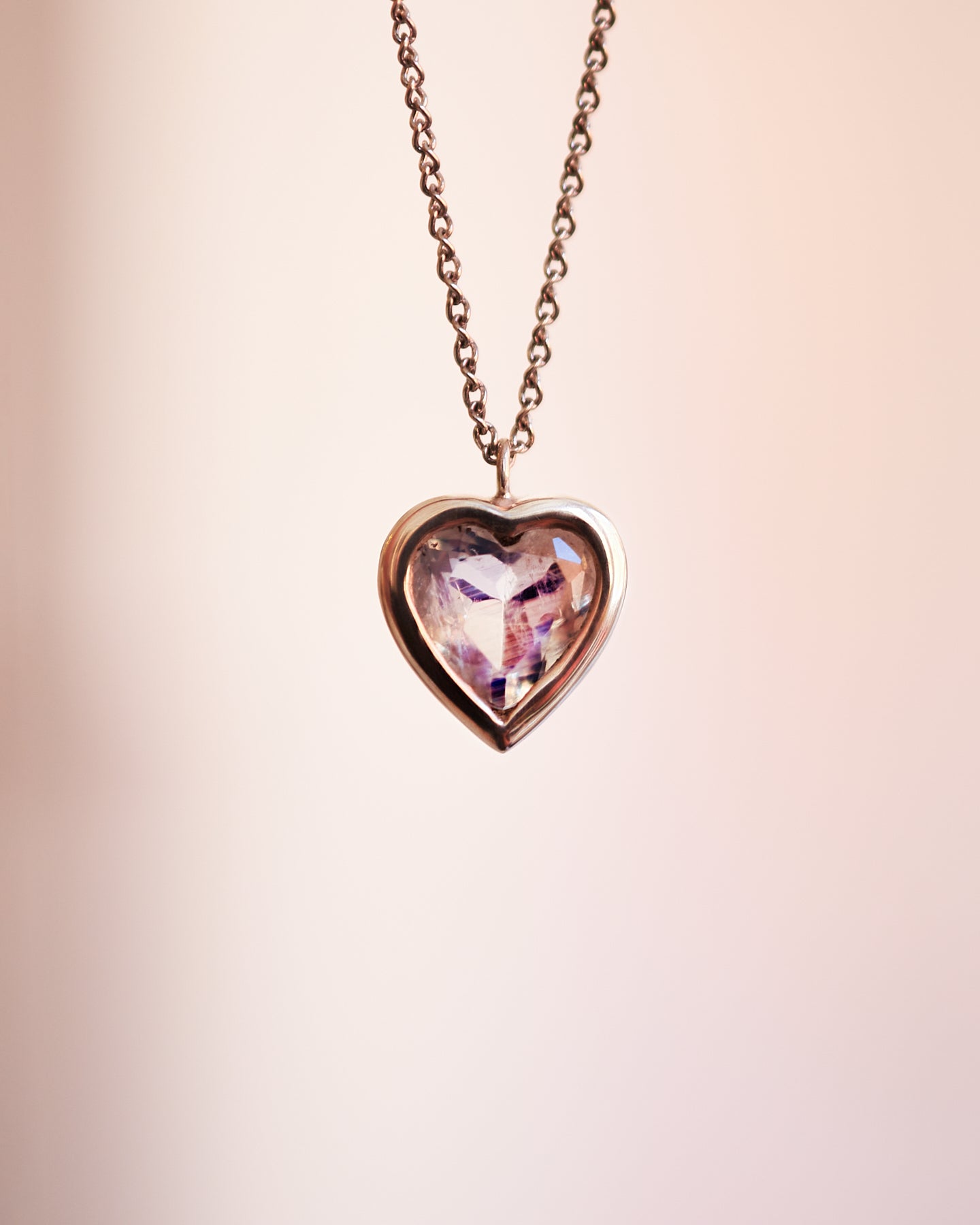 12mm Bezel Moonstone Heart Necklace – Wendy Nichol