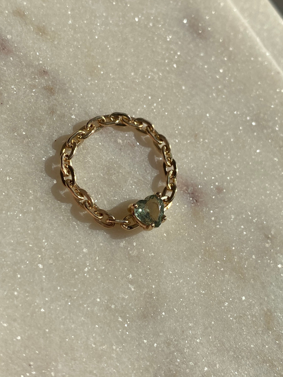 6mm Green Sapphire Heart Chain Ring
