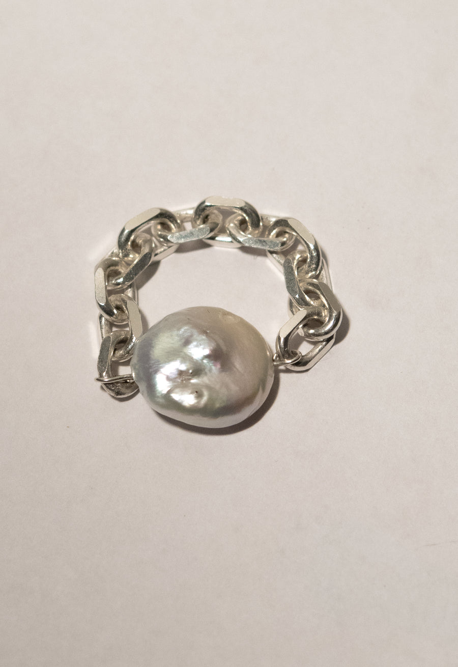 The Pearl Chain Ring in Silver