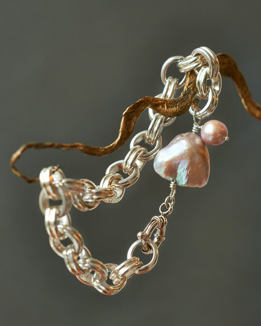 Heavy Heart Pearl Chain Bracelet