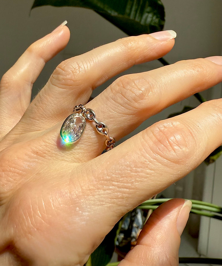 Floating Oval Diamond Chain Ring