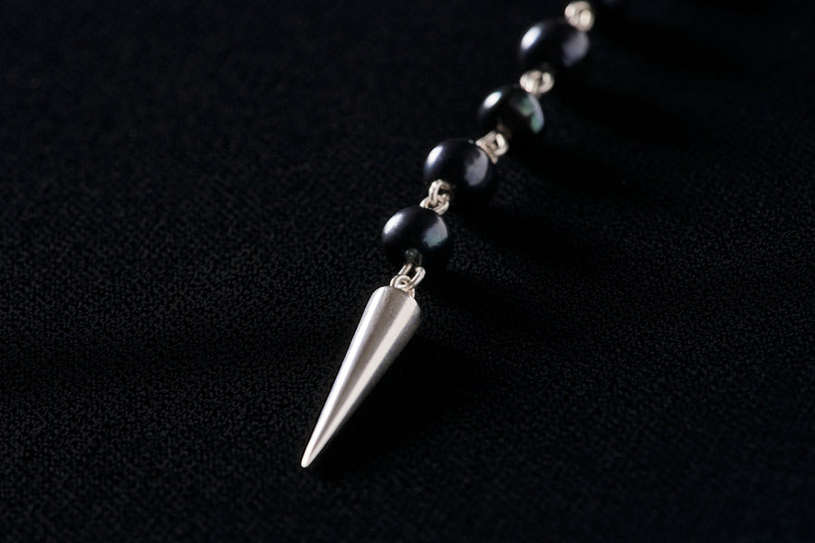 {SINGLE} Black Pearl Cone Earring