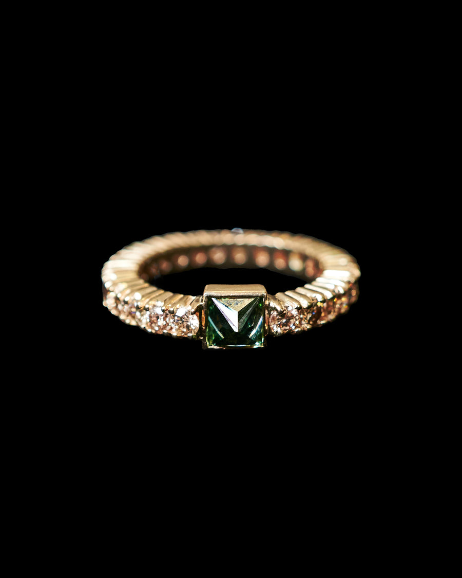 Estate Bulgari 18K White Gold Onyx Pyramid Ring with Diamonds – Tenenbaum  Jewelers