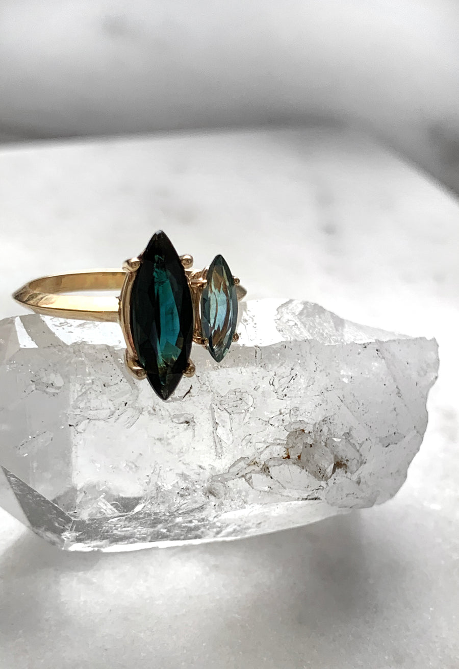 Teal sapphire and diamond 5 stone engagement ring – Aardvark Jewellery