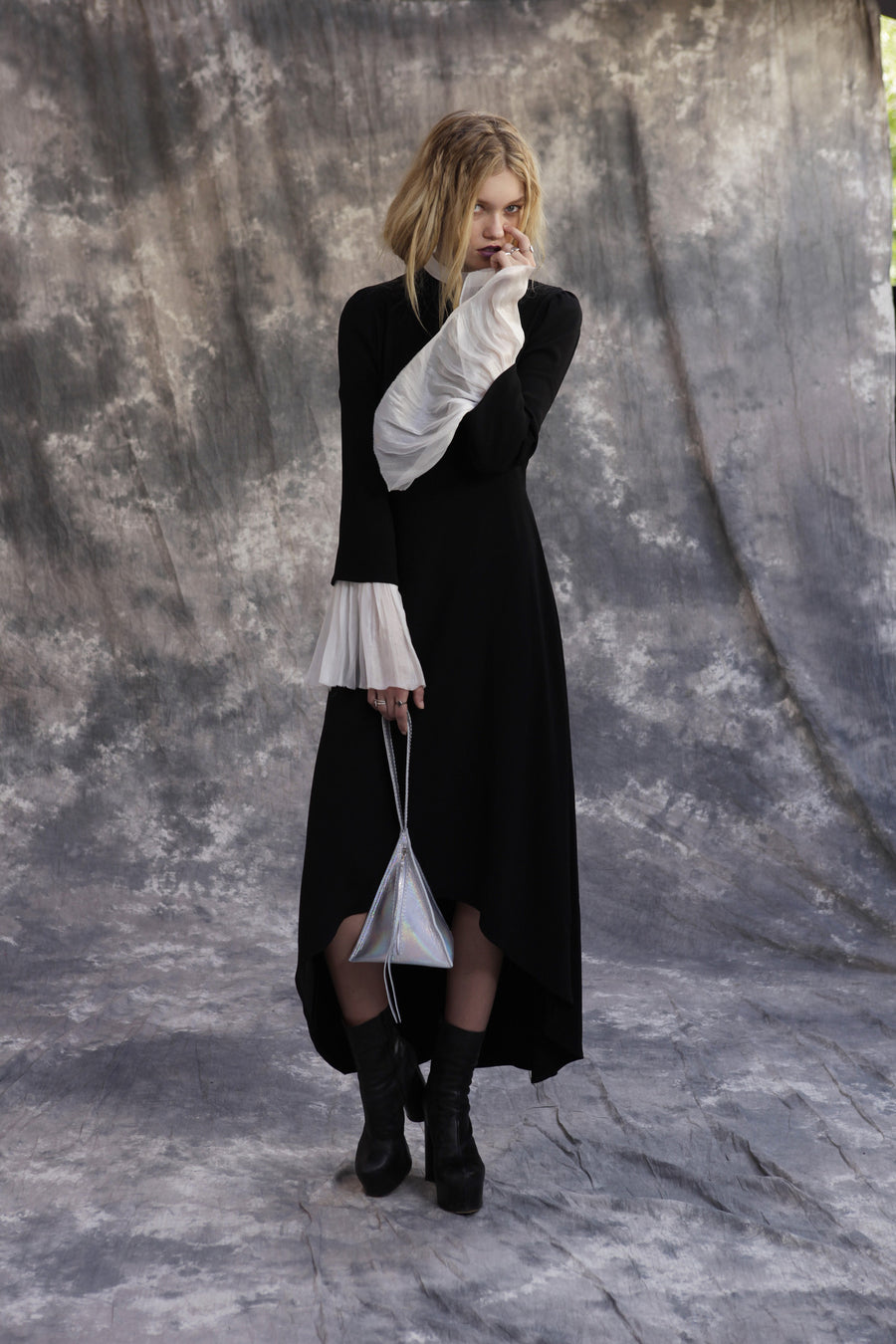 short nun dress Fiestas Guirca Sexy Nun Costume - Women's Short Dress and Headpiece - Size L 42-44