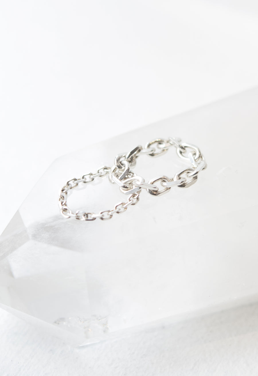 Delicate Chain Ring