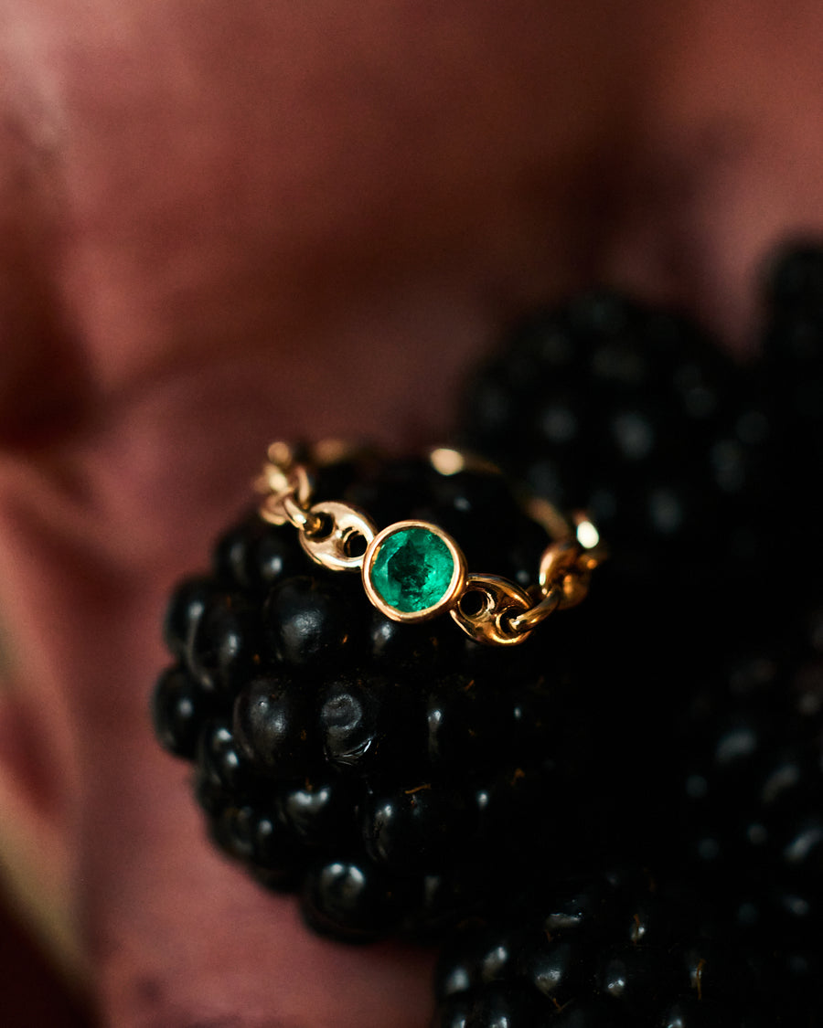 Emerald Link Chain Ring