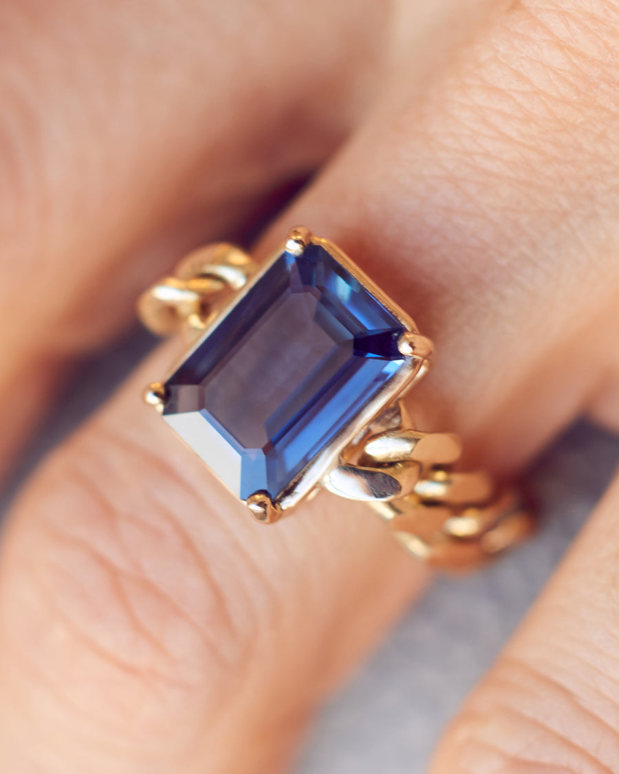 Blue Sapphire Emerald-Cut Chain Ring (14mm)