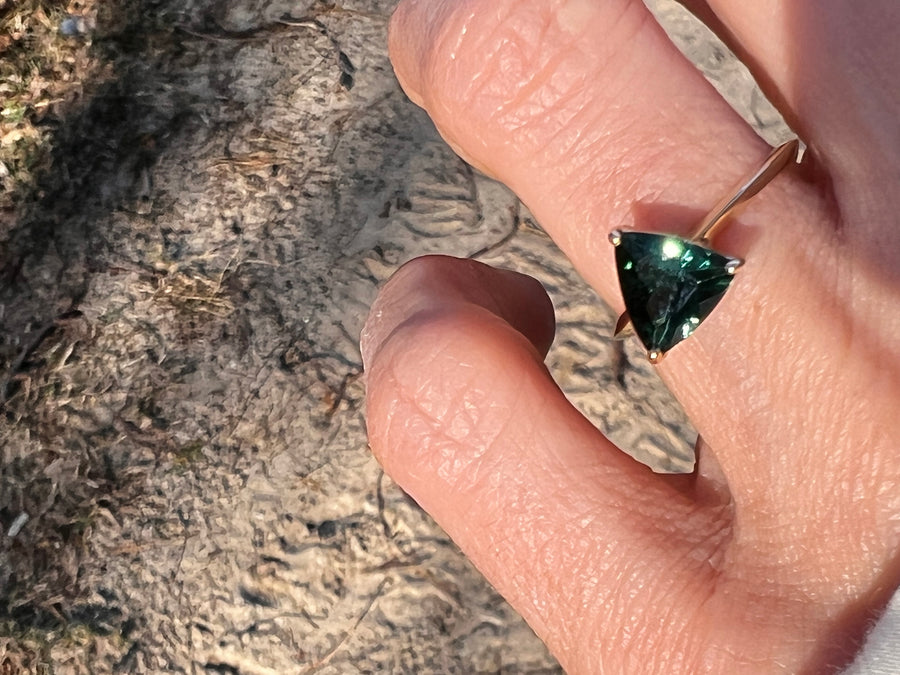 Green/Blue Tourmaline Pyramid Ring (4 Carat)